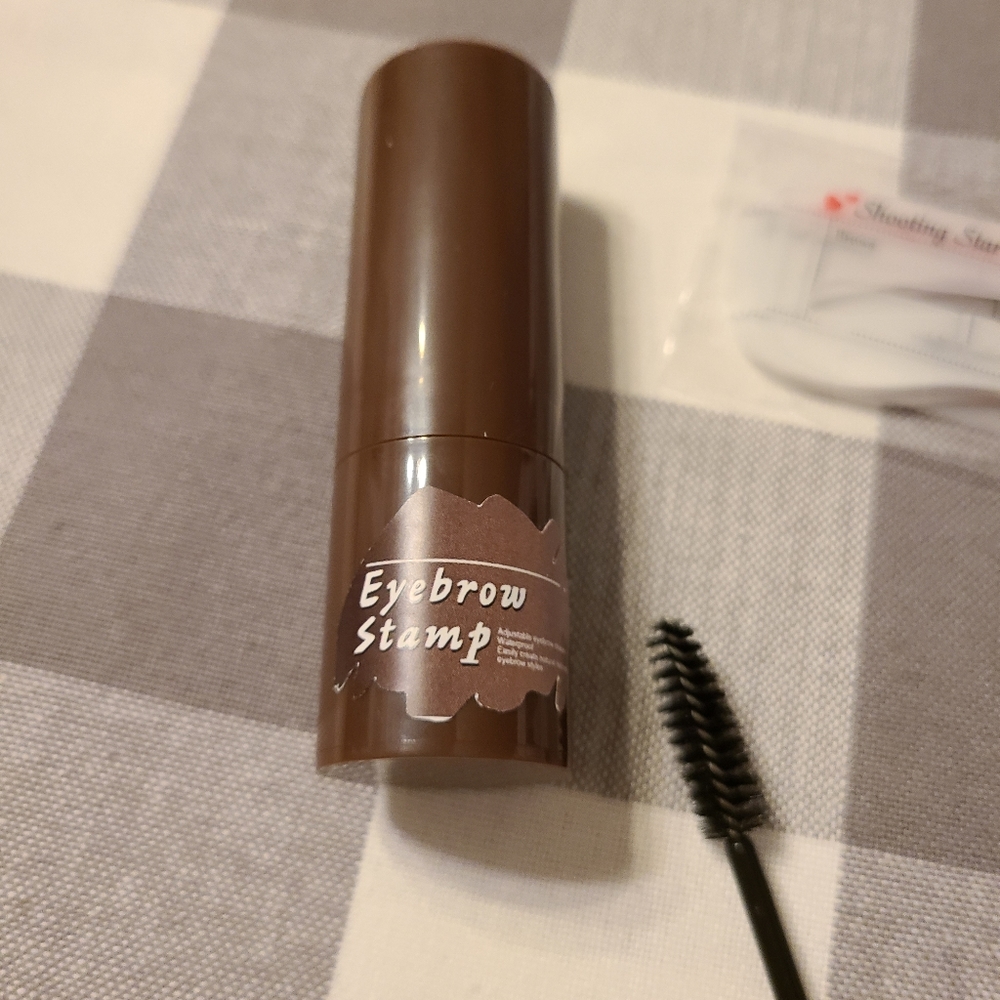 Perfect Brow Stencil Stamp Kit in BLACK - Picture 9 of 11
